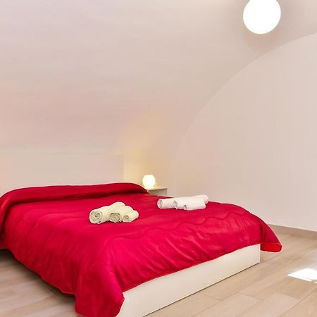 Vecchia Napoli - Anticaglia Apartment Luaran gambar