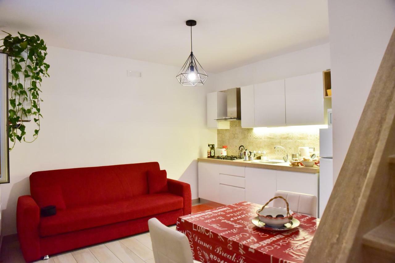 Vecchia Napoli - Anticaglia Apartment Luaran gambar