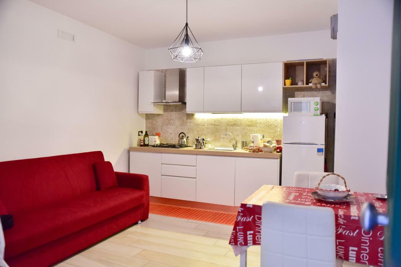 Vecchia Napoli - Anticaglia Apartment Luaran gambar