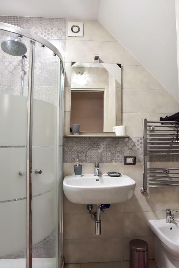 Vecchia Napoli - Anticaglia Apartment Luaran gambar