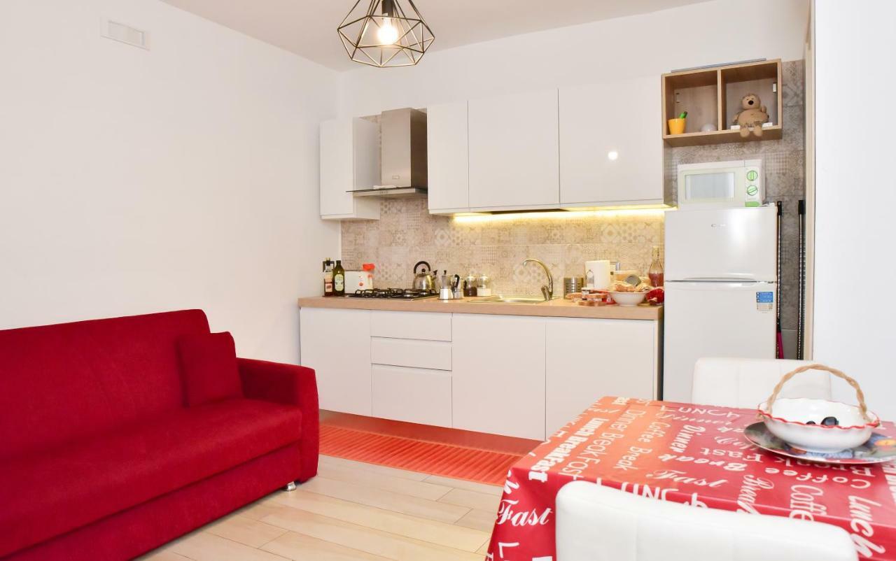 Vecchia Napoli - Anticaglia Apartment Luaran gambar